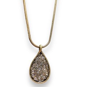 Gold & rough cut Diamond stones pendant necklace.